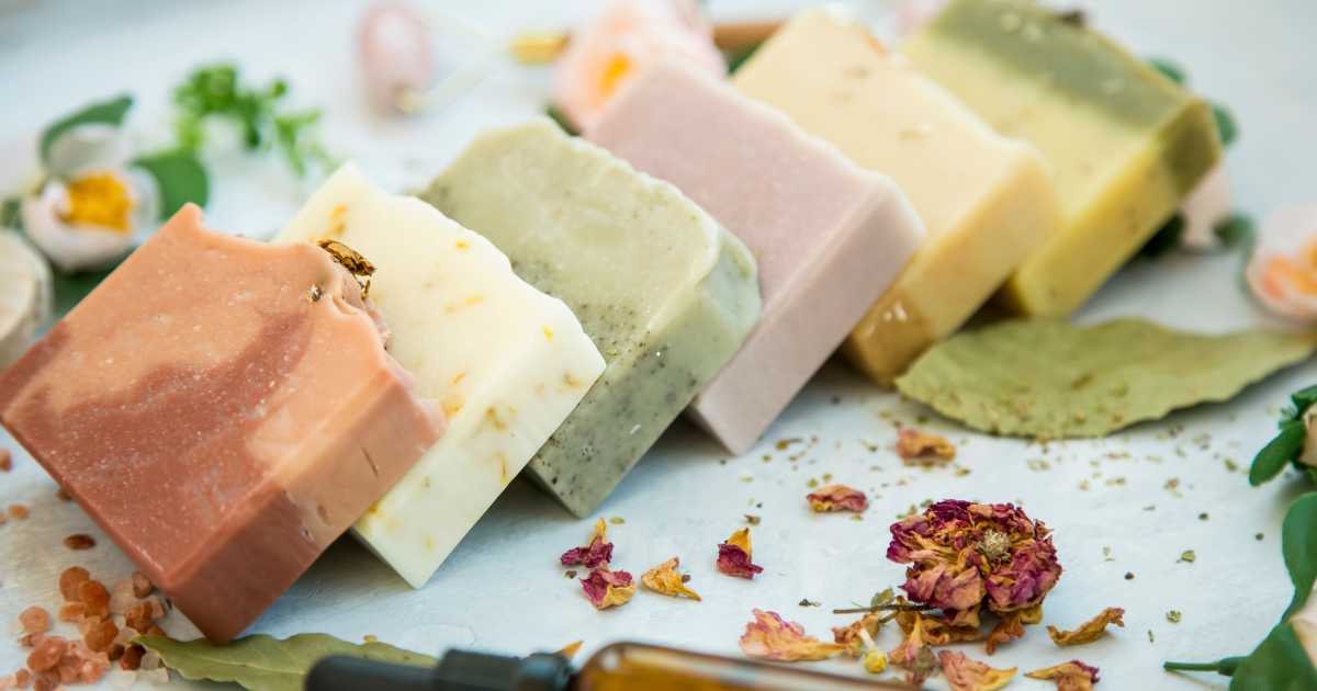 Curso em Ebook sobre Sabão e Fabricação de Sabão: Passo a Passo para Criar Produtos Artesanais de Sucesso